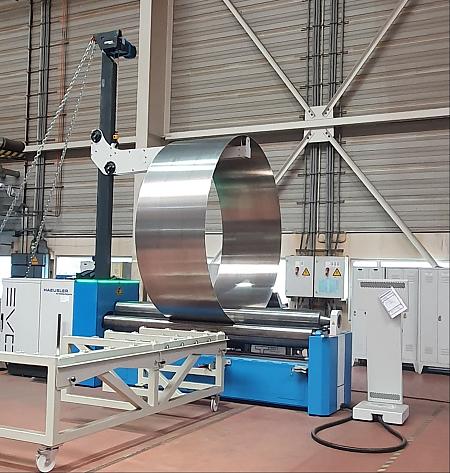 4-ROLL PLATE BENDING MACHINE INCLUDING AUTONOMOUS BENDING