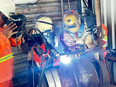 KAT® 300-RS Welding Automation Carriage Featuring Enhanced Remote Control